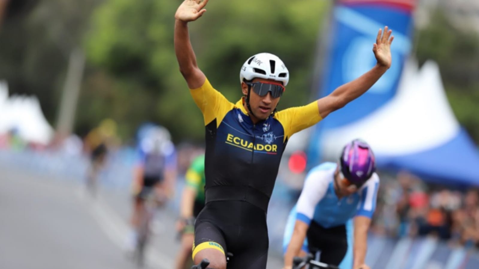 Jhonatan Narvaez es nuevo ciclista del UAE Team Emirates