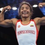 Richard Carapaz sube posiciones en el Giro de Italia